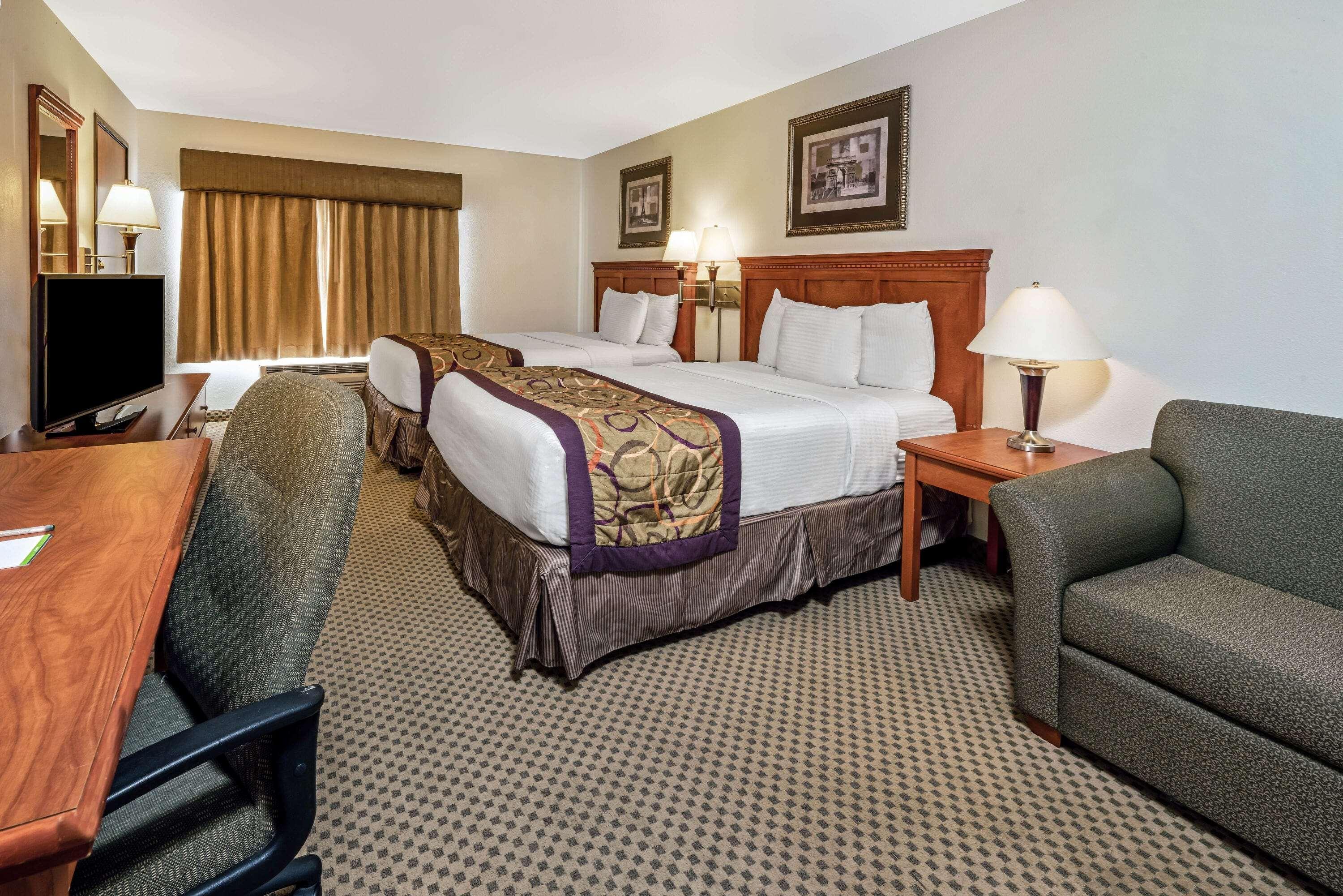 La Quinta By Wyndham Kennewick Hotel Exterior photo
