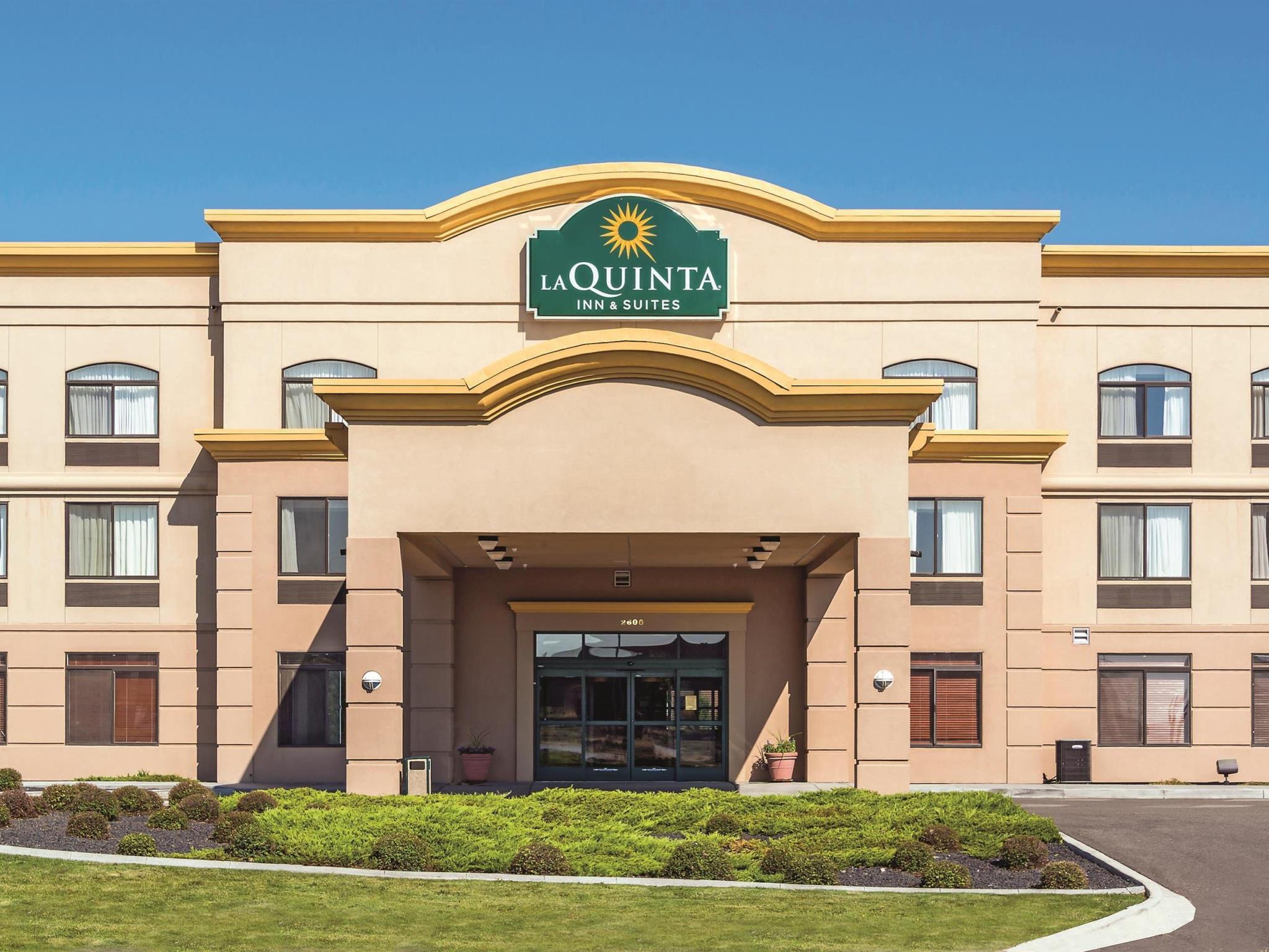 La Quinta By Wyndham Kennewick Hotel Exterior photo