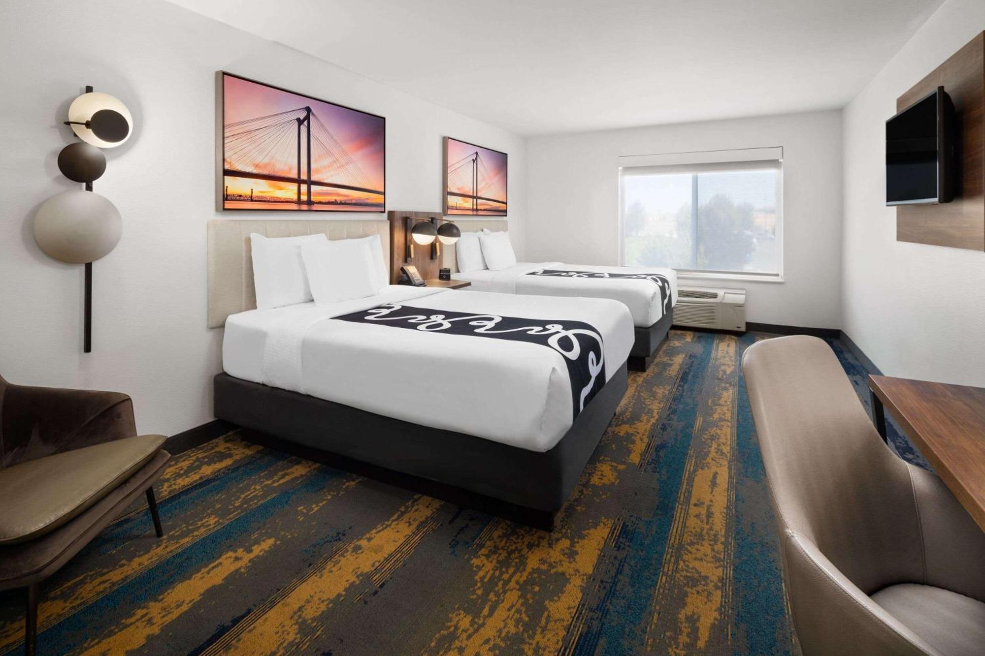 La Quinta By Wyndham Kennewick Hotel Exterior photo